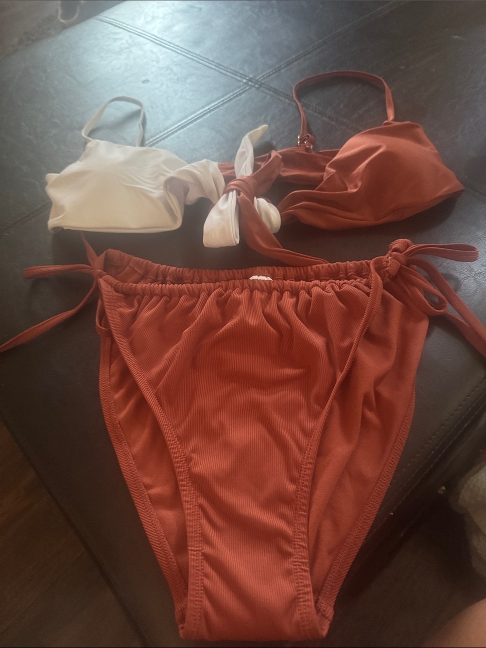 Two-Tone White and Rust Bikini Top women’s Large cute